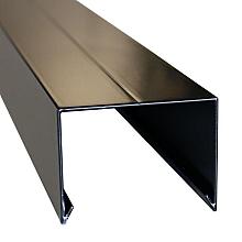 1060251 Aluminium afdekkap met sponning (5,1 cm) 4,5 x 6,1 x 179,5 cm, zwart RAL 9005.