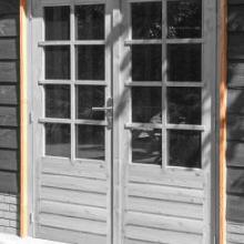 1020592 Vuren stelkozijn universeel t.b.v. enkele of dubbele deur, groen geïmpregneerd.