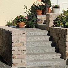 Natuursteen traptrede massief Kandla Grey gekloofd 100x35x15cm MAANDPRIJS