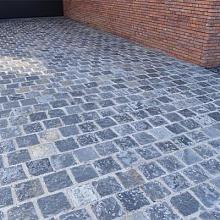 Natuursteen - kalksteen kasseien Antrasitti 14x14x3-5cm MAANDPRIJS